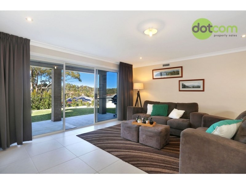 38 Fitzwilliam Circuit, Macquarie Hills NSW 2285