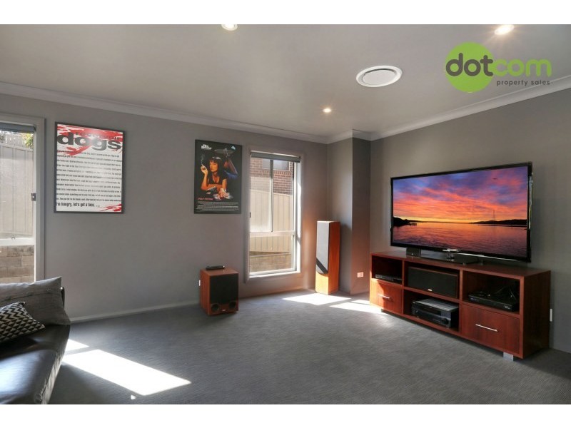 38 Fitzwilliam Circuit, Macquarie Hills NSW 2285