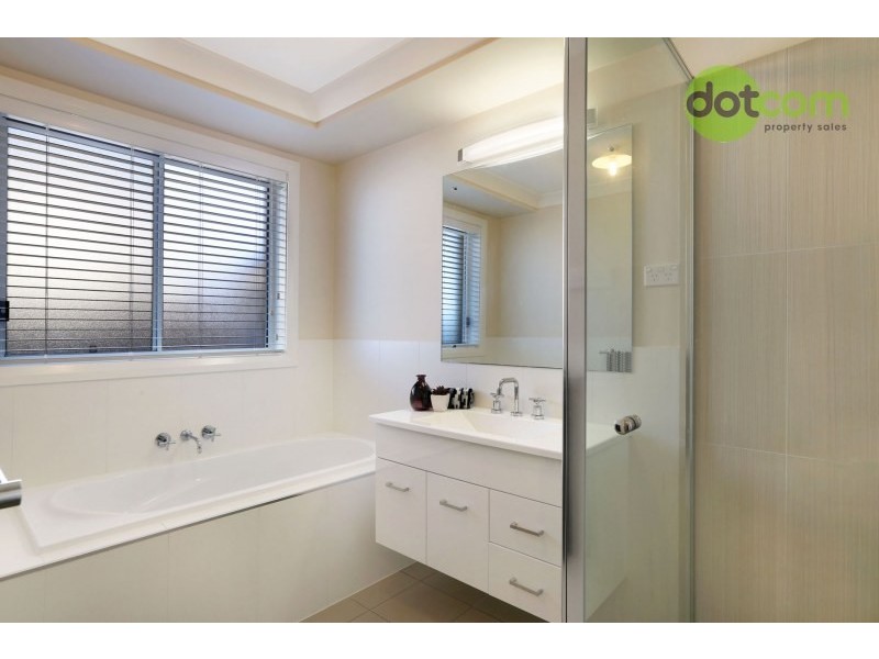 38 Fitzwilliam Circuit, Macquarie Hills NSW 2285