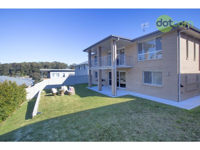 38 Fitzwilliam Circuit, Macquarie Hills NSW 2285