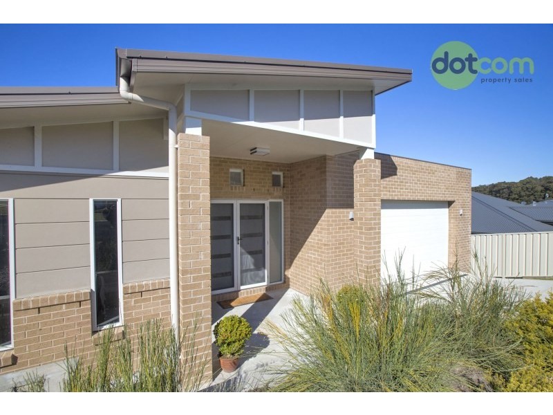 38 Fitzwilliam Circuit, Macquarie Hills NSW 2285