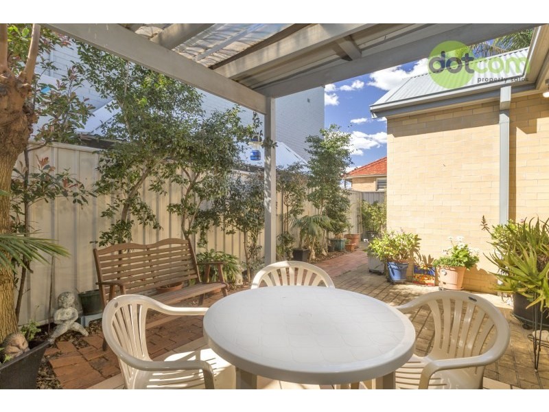 4/3 Dawson Street, Waratah NSW 2298