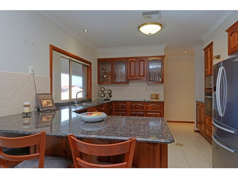 37 Tea Tree Ave, Aberglasslyn NSW 2320