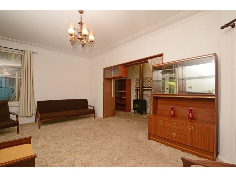 52 Garden Grove Parade, Adamstown Heights NSW 2289