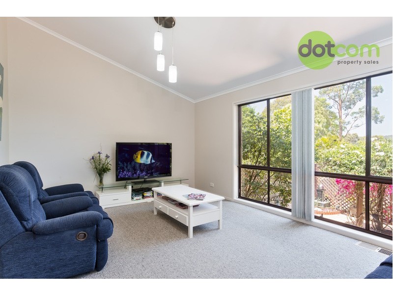 7 Glenridding Grove, Lakelands NSW 2282