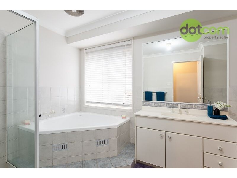 8 Coorong Close, Wallsend NSW 2287