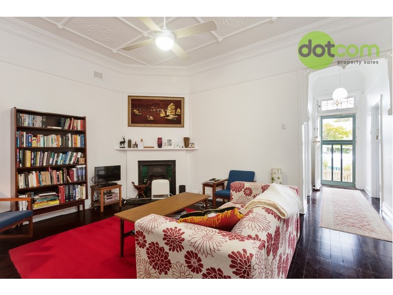 11 Gulliver Street, Hamilton NSW 2303