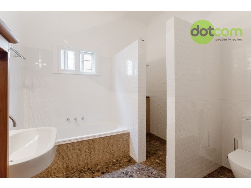 11 Gulliver Street, Hamilton NSW 2303