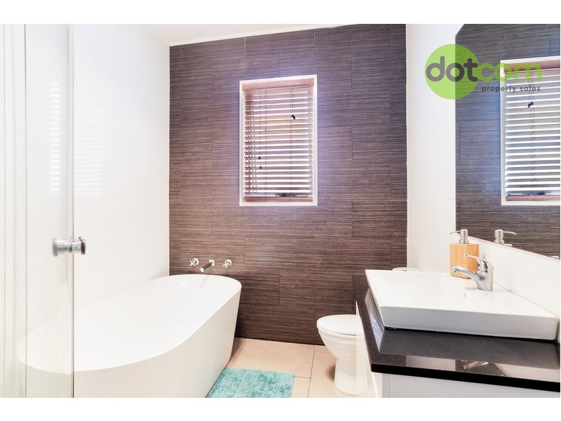 17 Grove Street, Waratah NSW 2298