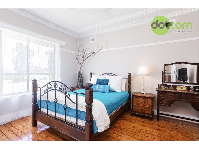 31 Clarence Road, Waratah NSW 2298