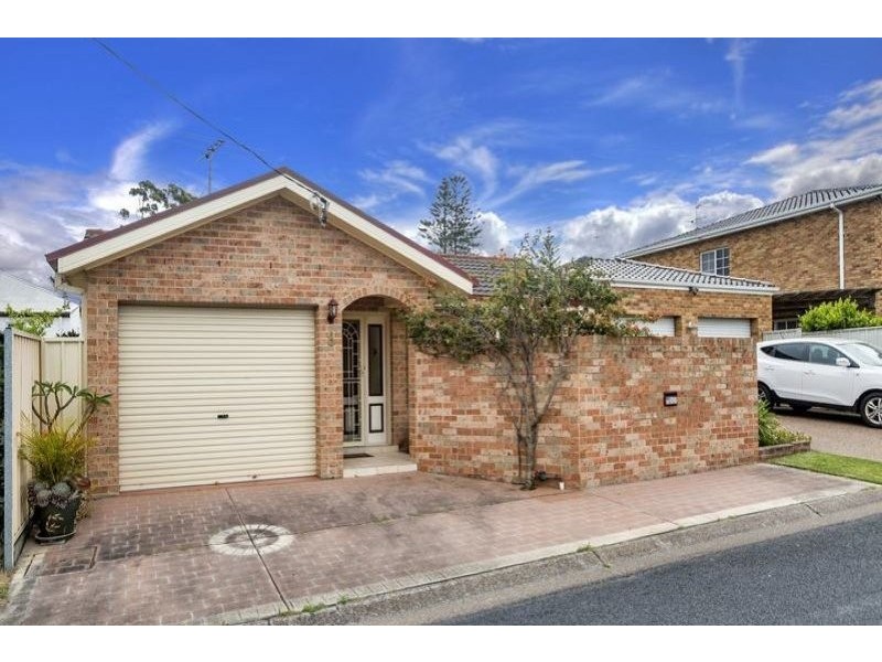 8 Palmer Street, Georgetown NSW 2298