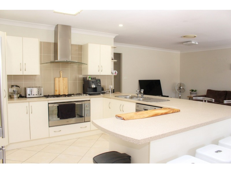 21 Benshulla Drive, Bolwarra Heights NSW 2320