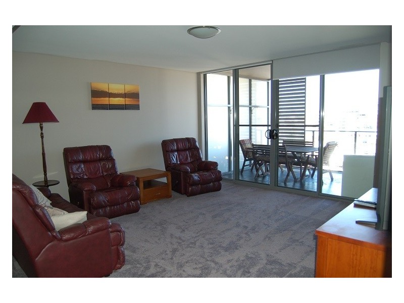 712/335 Wharf Road, Newcastle NSW 2300
