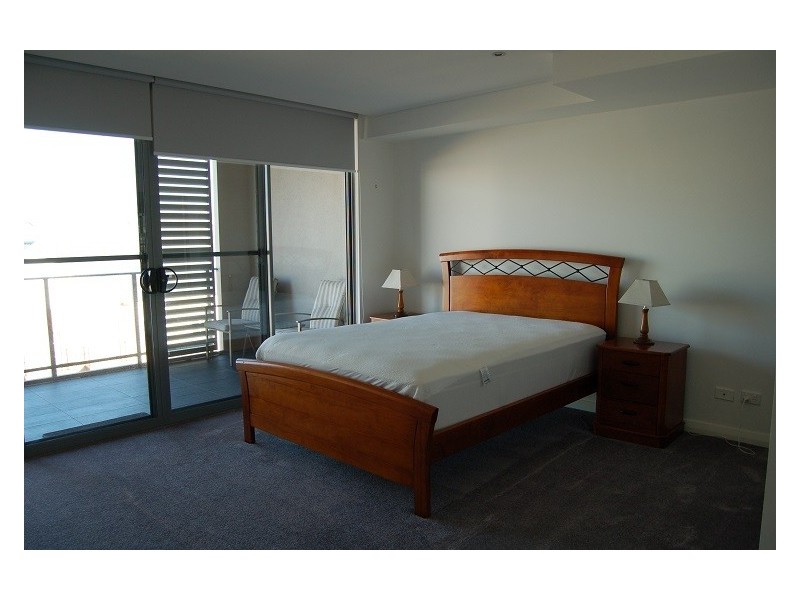 712/335 Wharf Road, Newcastle NSW 2300