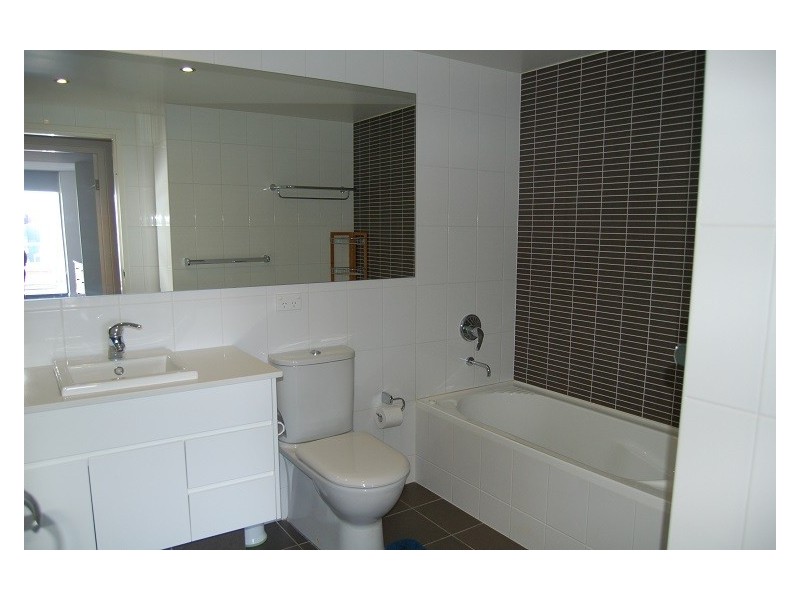 712/335 Wharf Road, Newcastle NSW 2300