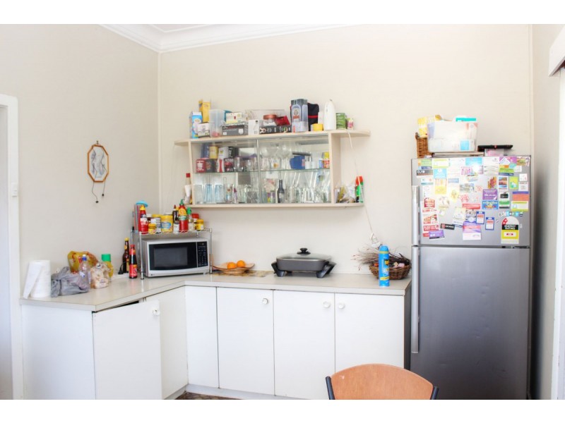 42 Maitland Road, Kurri Kurri NSW 2327