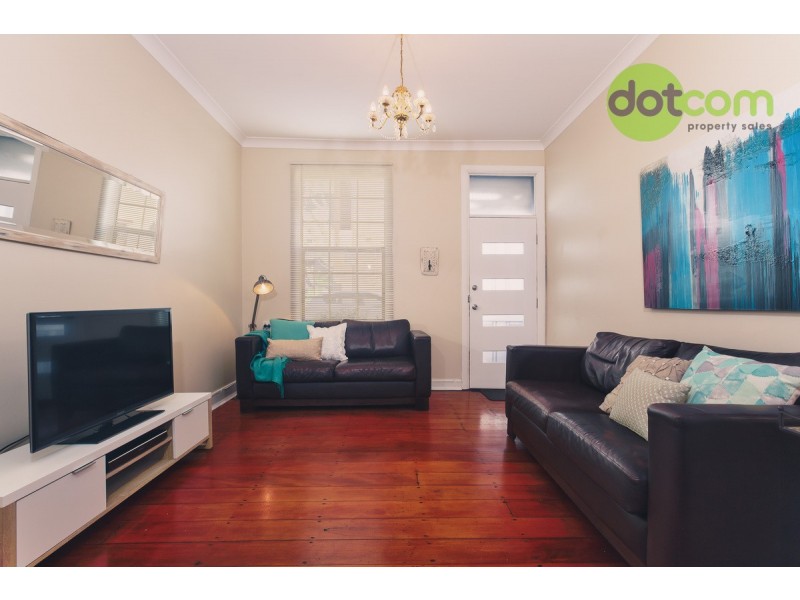 30 Railway Street, Cooks Hill NSW 2300