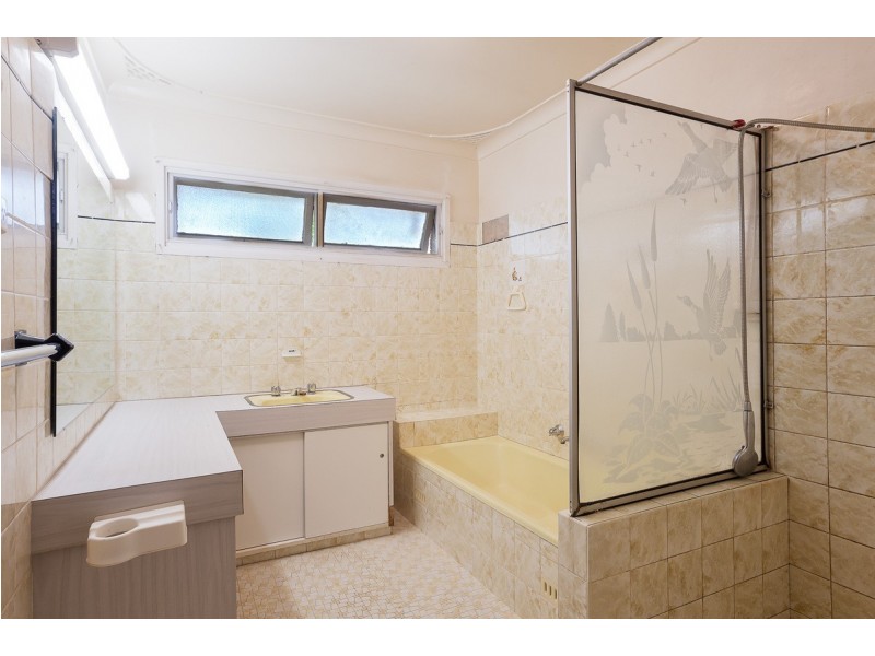 1 Westwood Avenue, Adamstown Heights NSW 2289