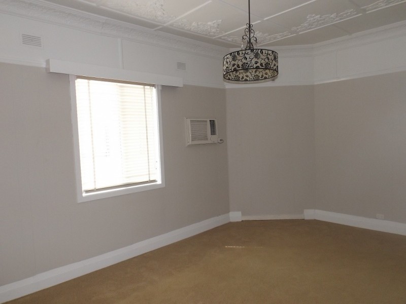 18 Mackie Avenue, New Lambton NSW 2305