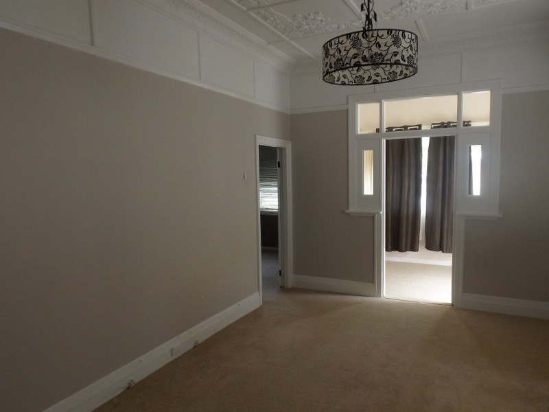 18 Mackie Avenue, New Lambton NSW 2305