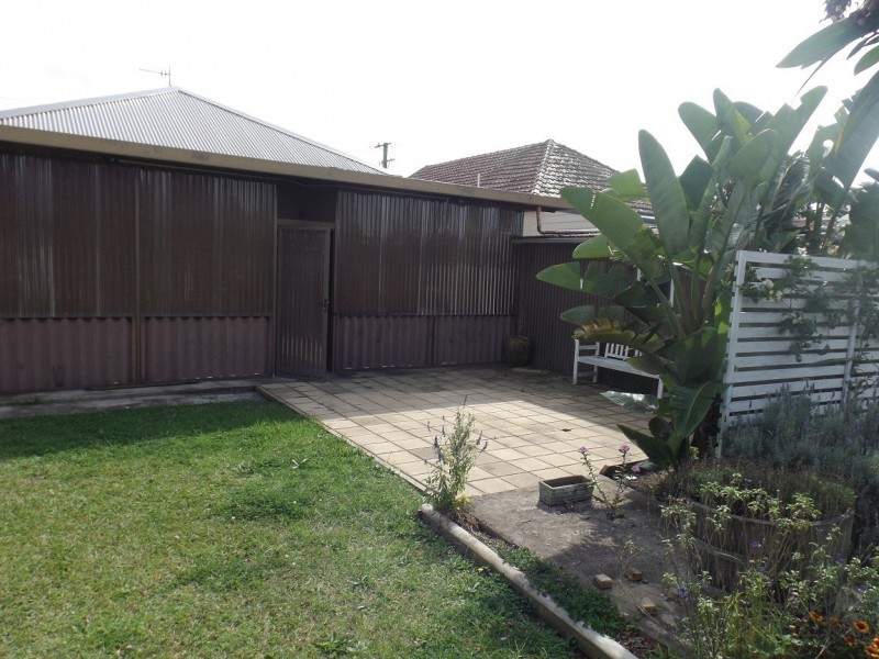 18 Mackie Avenue, New Lambton NSW 2305