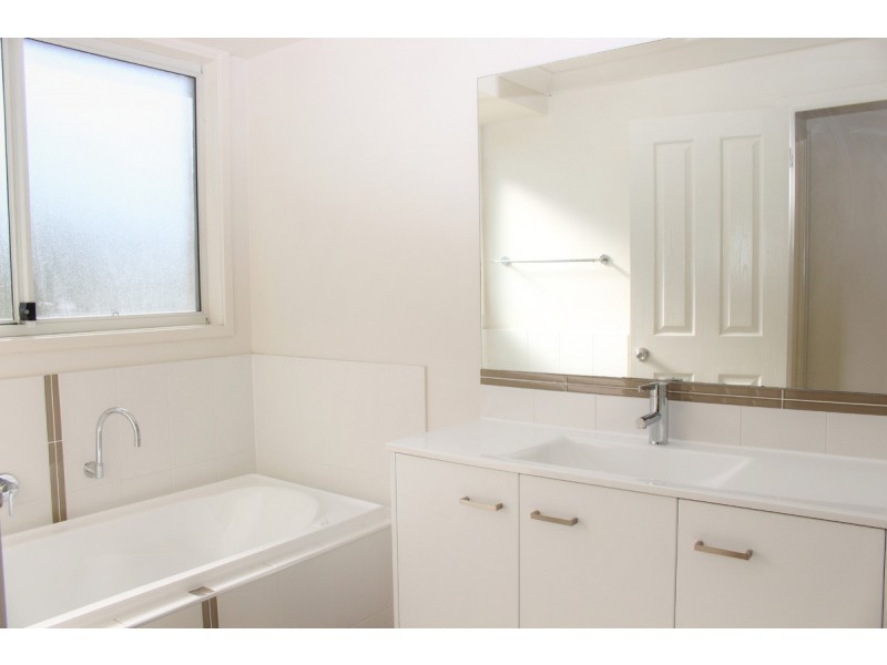 123 Northlakes Drive, Cameron Park NSW 2285
