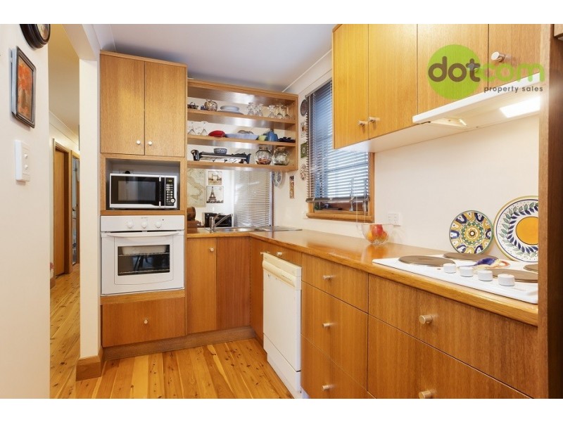 11 Donald Street, Hamilton NSW 2303