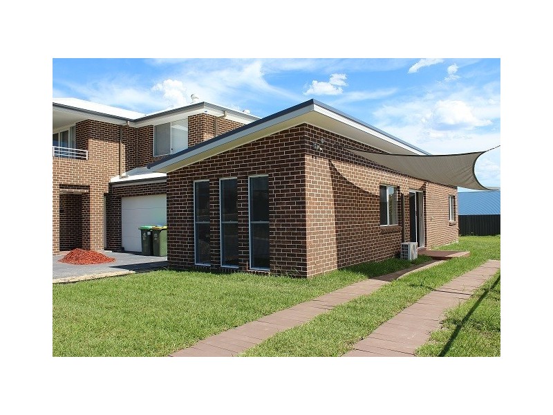 2/17 Bowerbird Avenue, Cooranbong NSW 2265