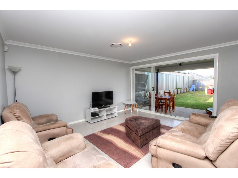 10 Wattlebird Avenue, Cooranbong NSW 2265