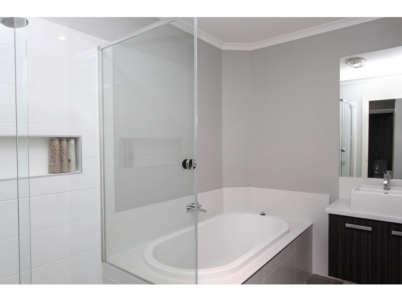 10 Wattlebird Avenue, Cooranbong NSW 2265