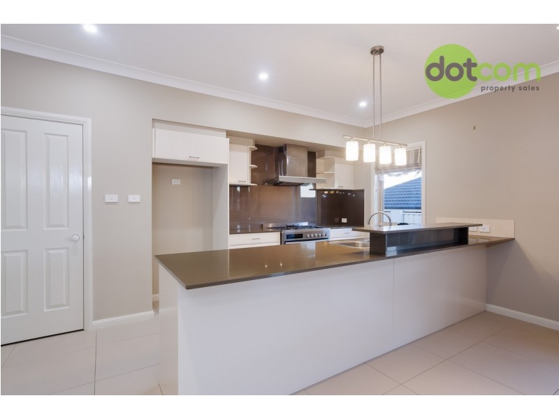 1 Fullford Cove, Aberglasslyn NSW 2320