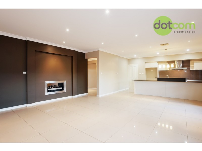 1 Fullford Cove, Aberglasslyn NSW 2320