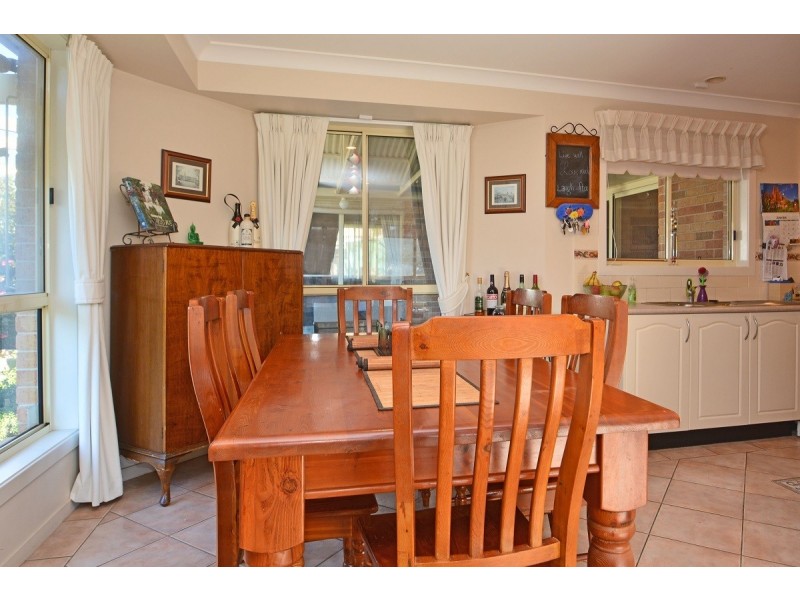 8 Cypress Close, Fletcher NSW 2287