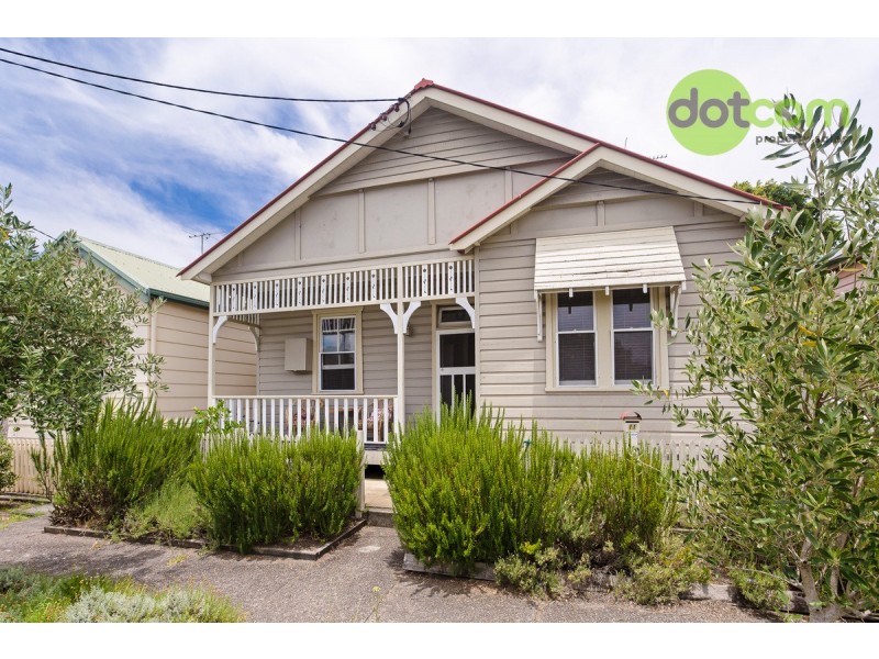 11 Gulliver Street, Hamilton NSW 2303