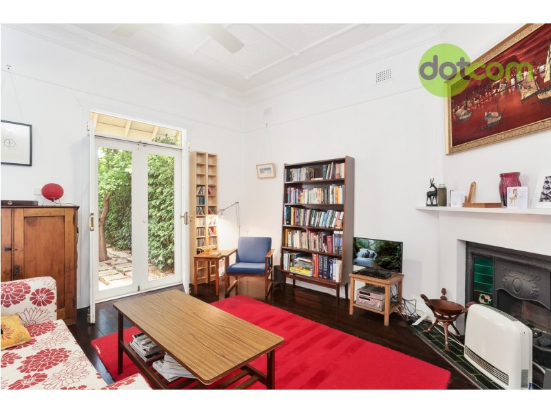 11 Gulliver Street, Hamilton NSW 2303