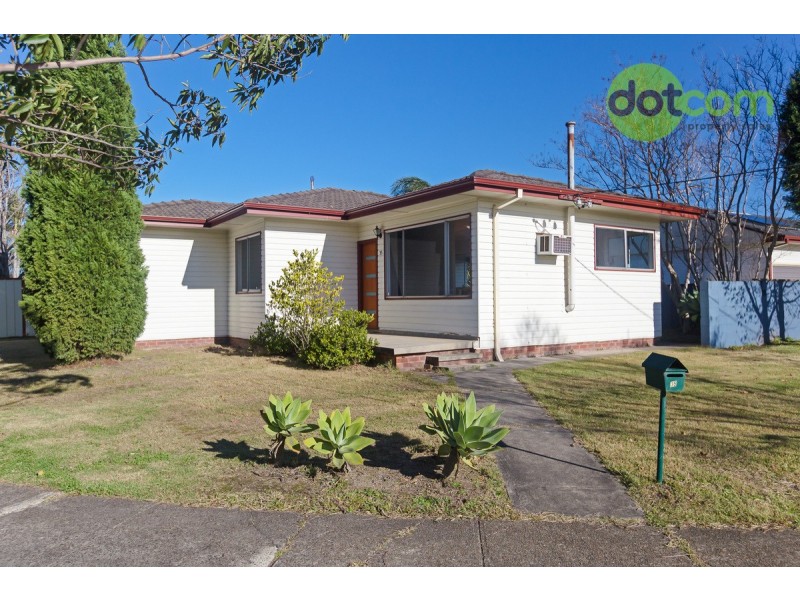 35 Conmurra Circle, Shortland NSW 2307