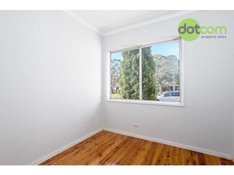 35 Conmurra Circle, Shortland NSW 2307