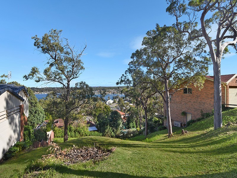 48 Sunlight Parade, Fishing Point NSW 2283
