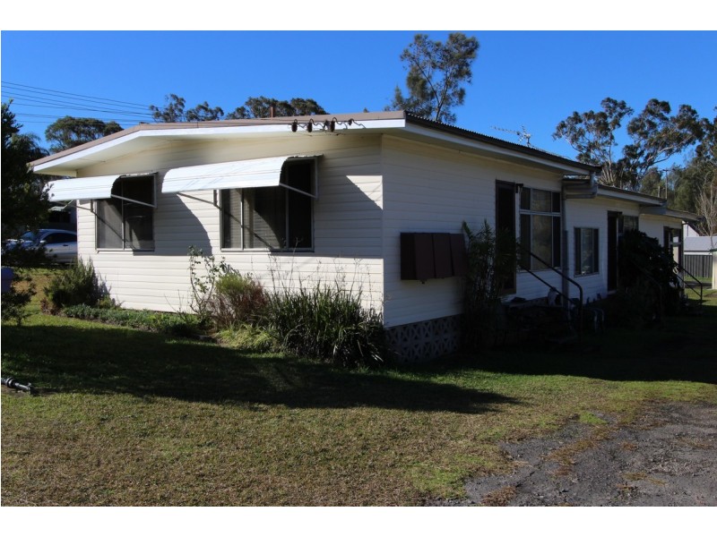 3 FLATS 15 Red Hill Street, Cooranbong NSW 2265