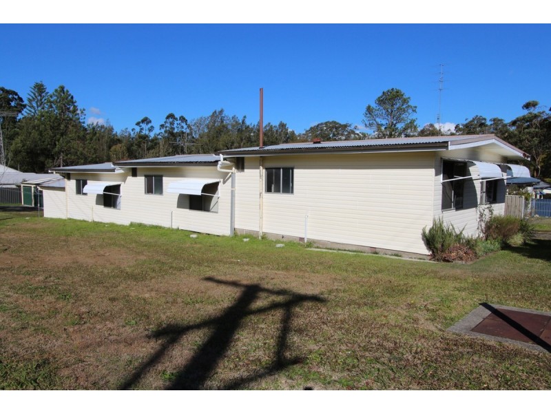 3 FLATS 15 Red Hill Street, Cooranbong NSW 2265