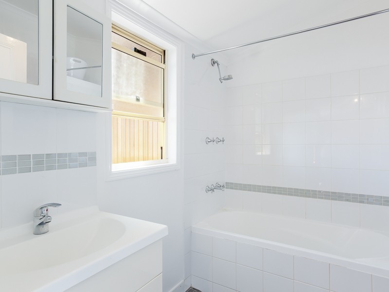 42 Tyrrell Street, The Hill NSW 2300