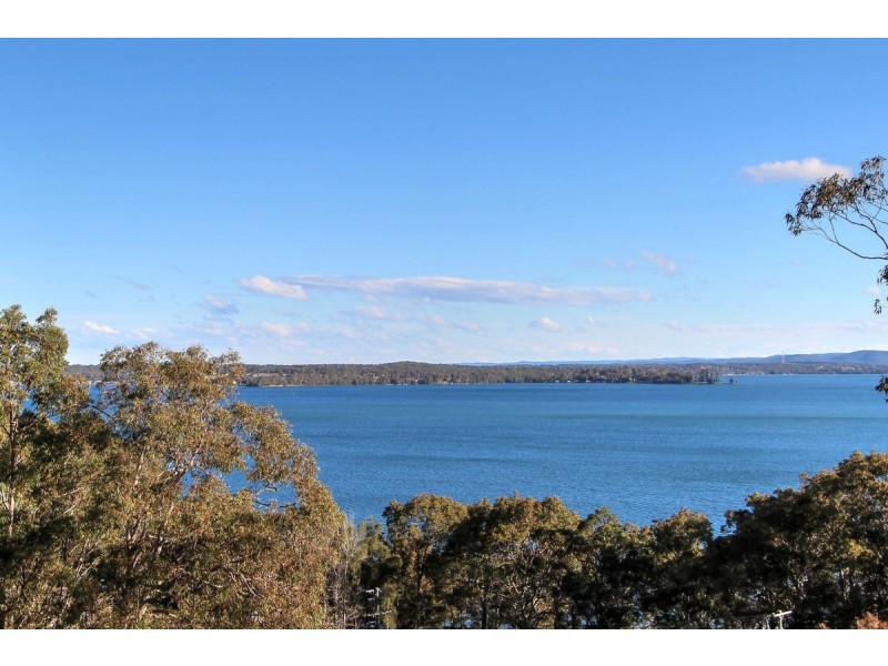 81 Lakeview Road, Wangi Wangi NSW 2267