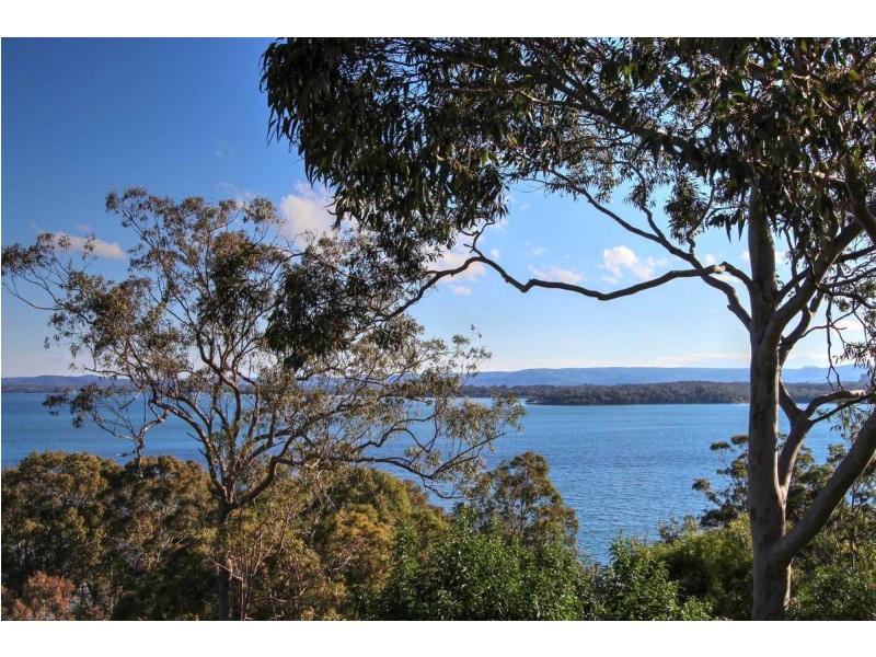 81 Lakeview Road, Wangi Wangi NSW 2267