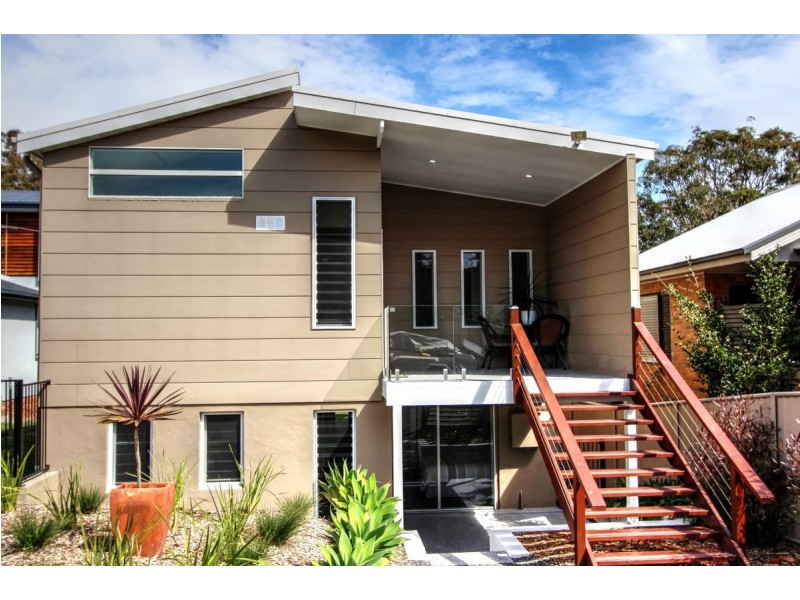 2 Bulgonia Road, Brightwaters NSW 2264