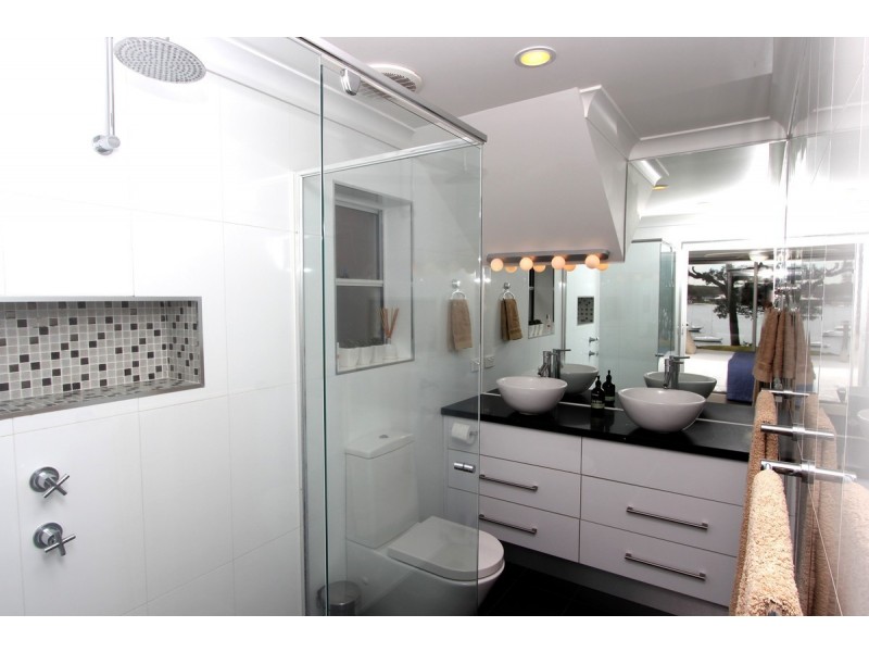 2 Bulgonia Road, Brightwaters NSW 2264