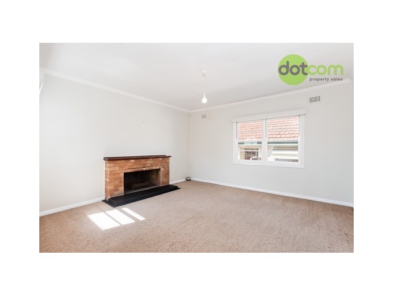 10 Vera Street, Waratah West NSW 2298