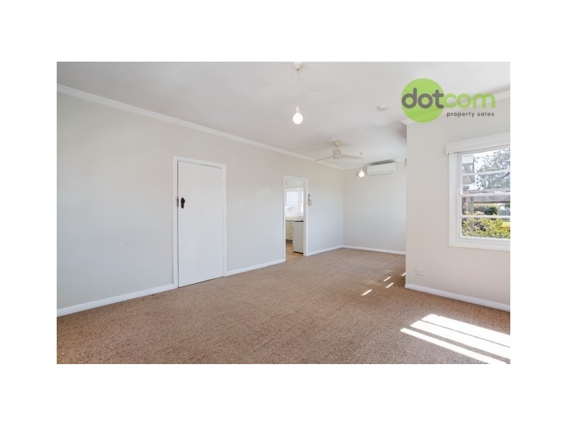 10 Vera Street, Waratah West NSW 2298