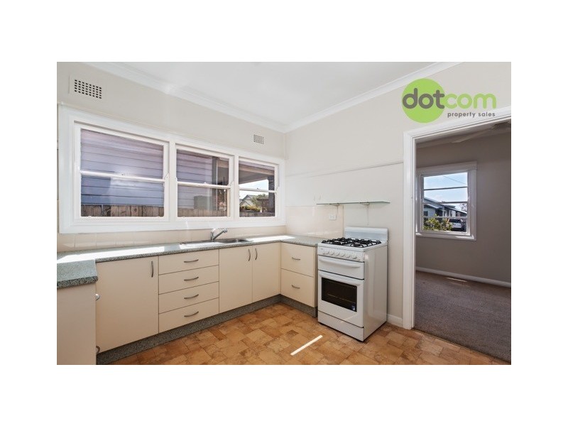 10 Vera Street, Waratah West NSW 2298