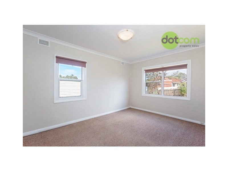 10 Vera Street, Waratah West NSW 2298