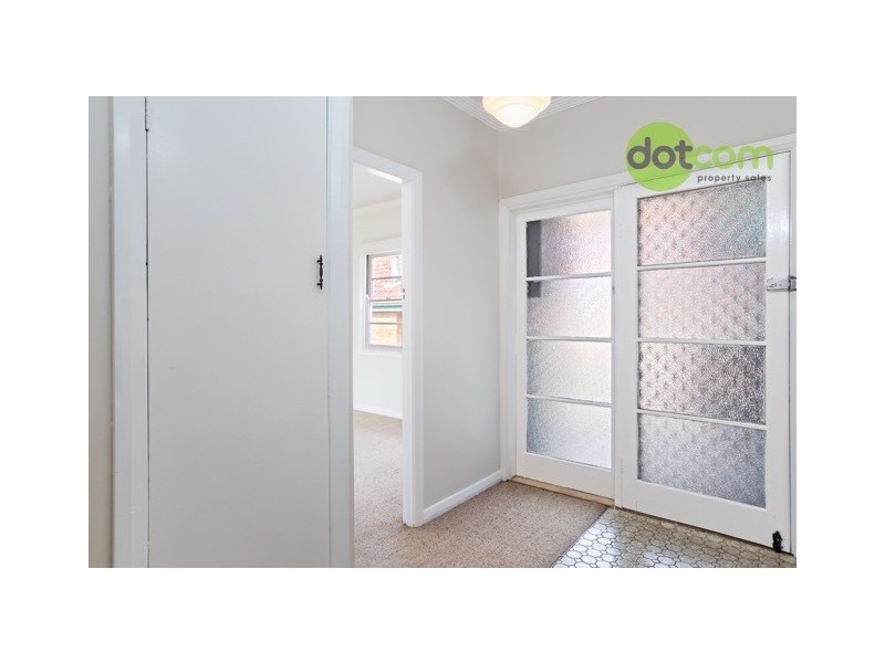 10 Vera Street, Waratah West NSW 2298